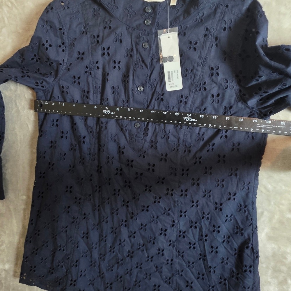 Soft Surroundings Eyelet Lace Tunic Top Navy Blue Waves End NWT Medium M 10-12 - Picture 12 of 13